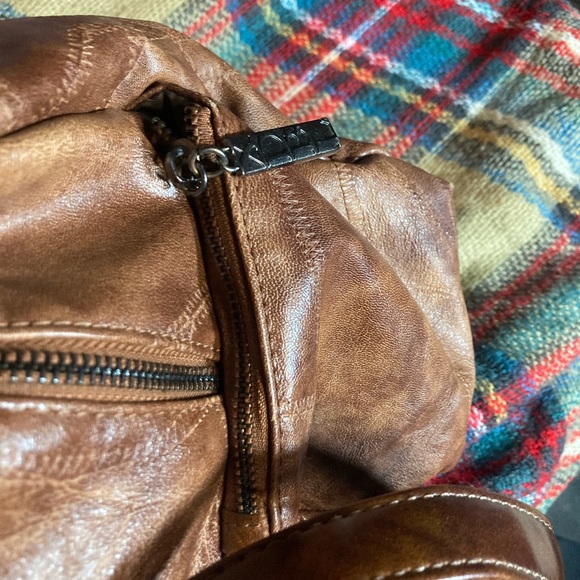 Super cute multiple style purse - Picture 4 of 6
